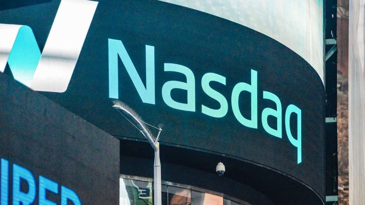 Nasdaq Bitcoin'e maruz kalacak: MicroStrategy hisseleri yükseldi