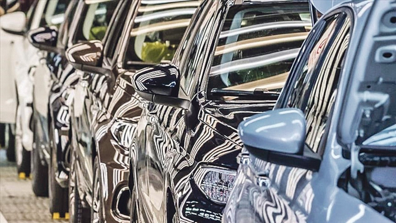 Otomotiv satışları şubatta yüzde 14,4 azaldı Otomotiv satışları şubatta yüzde 14,4 azaldı