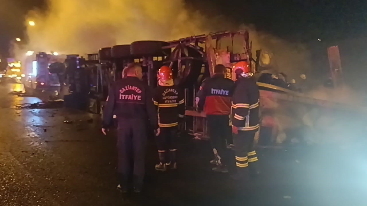 TAG otoyolunda zincirleme trafik kazası! 1 kişi hayatını kaybetti, çok sayıda yaralı var