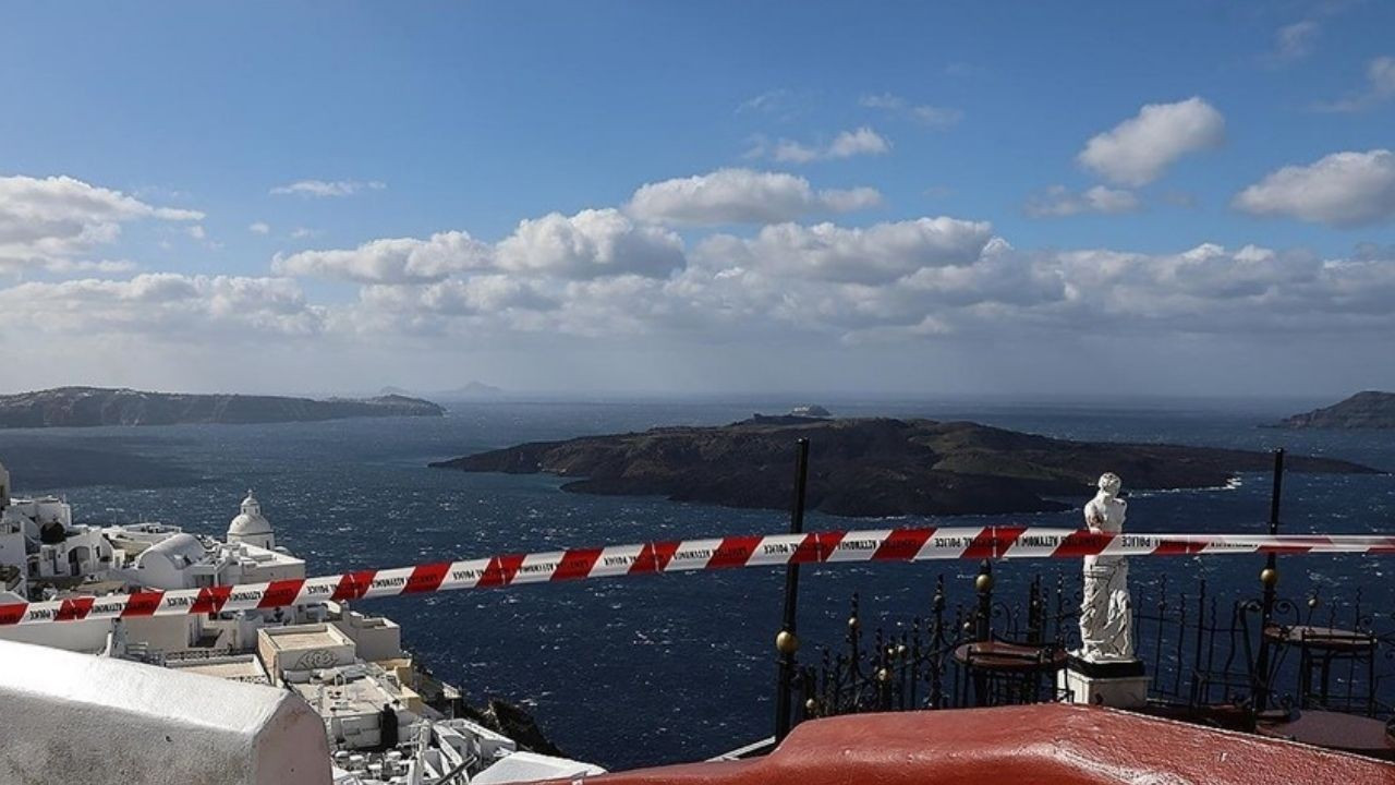 Ege Denizi’ndeki deprem fırtınası aylarca sürebilir! Volkanik patlama yaşanır mı? Ege Denizi’ndeki deprem fırtınası aylarca sürebilir! Volkanik patlama yaşanır mı?