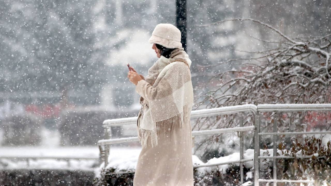 Meteoroloji'den 19 il için sarı kodlu alarm: Kar yağışı bekleniyor Meteoroloji'den 19 il için sarı kodlu alarm: Kar yağışı bekleniyor