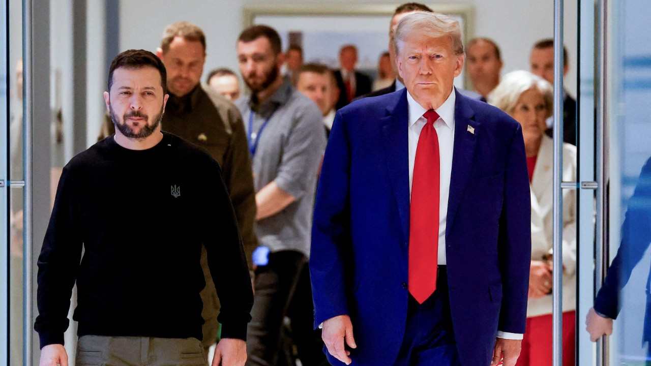 Trump, Zelenskiy ile görüştü: O da Putin gibi barış istiyor Trump, Zelenskiy ile görüştü: O da Putin gibi barış istiyor