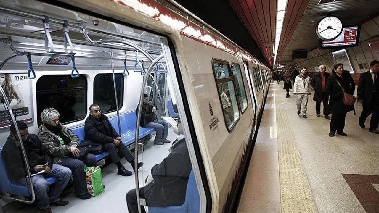 İstanbul’da metro ve tramvay seferleri uzatıldı İstanbul’da metro ve tramvay seferleri uzatıldı