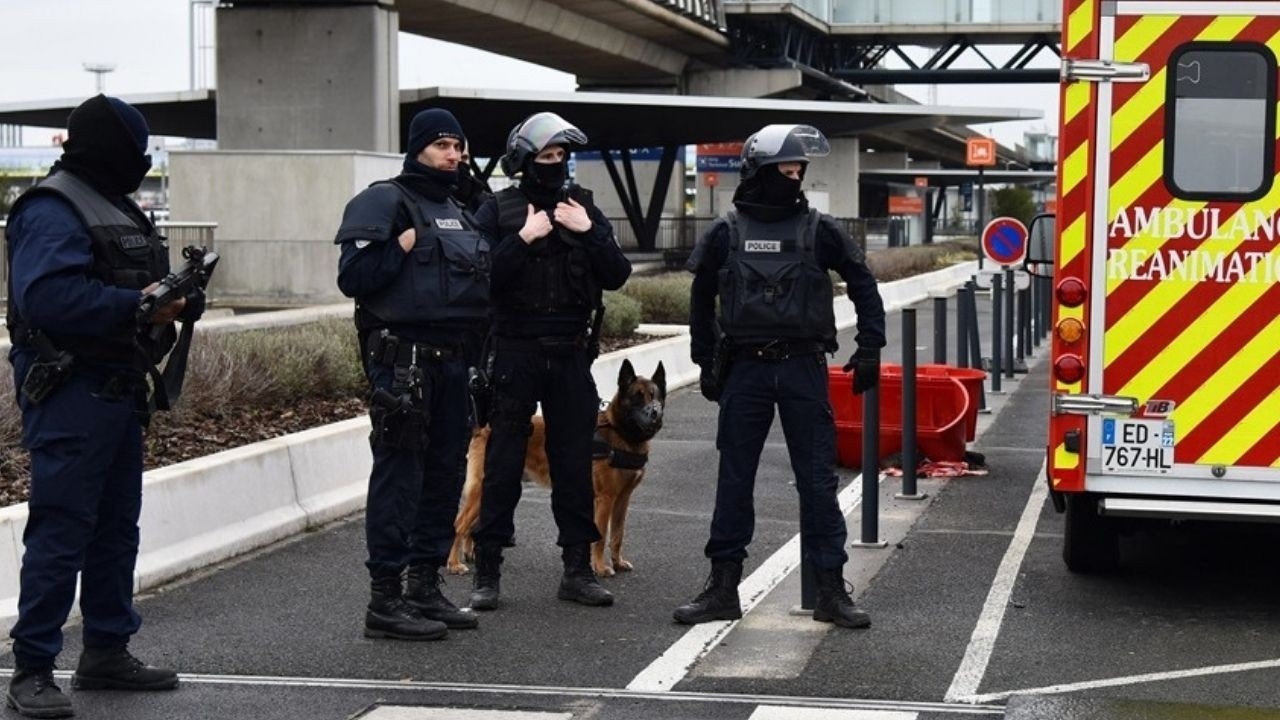 Fransa’da bıçaklı saldırı: 1 ölü, 5 yaralı