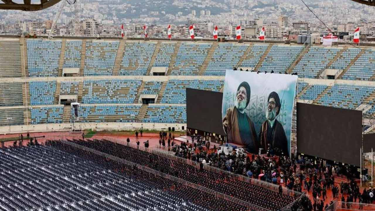 Lübnan’da tarihi tören: Nasrallah’ın cenazesi on binleri bir araya getirdi Lübnan’da tarihi tören: Nasrallah’ın cenazesi on binleri bir araya getirdi