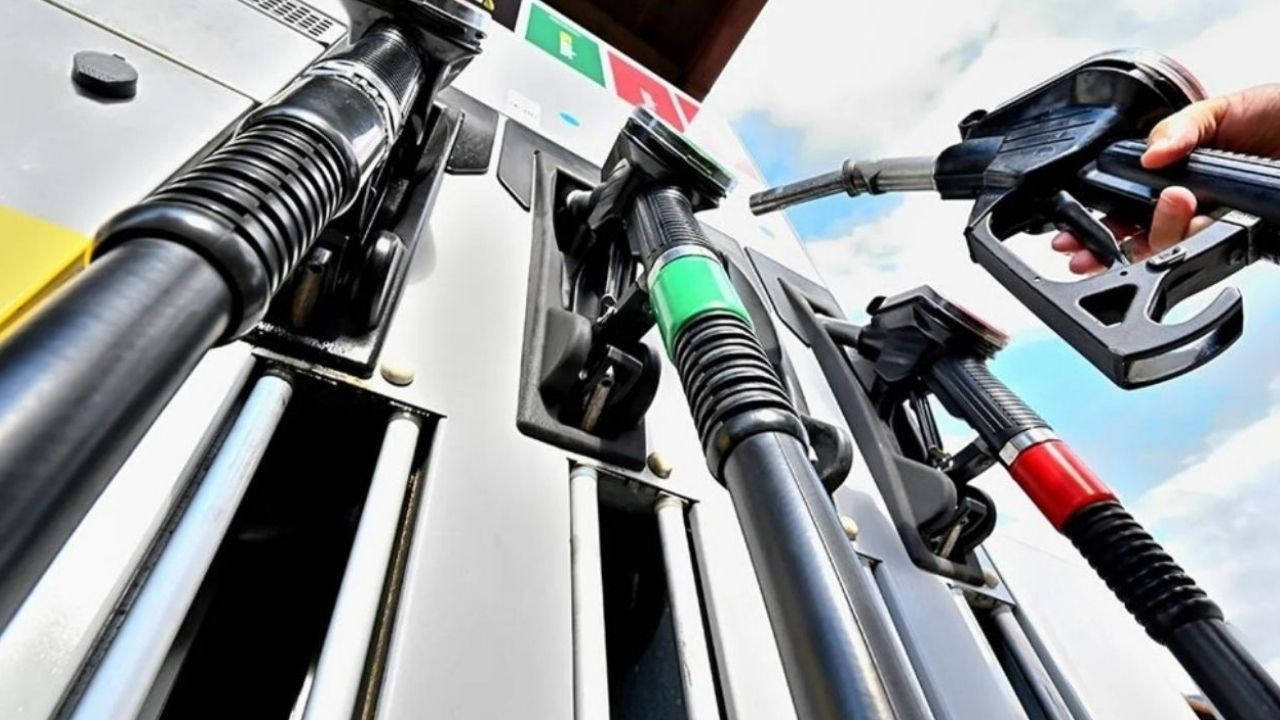 Akaryakıtta tabelalar değişiyor! Motorine indirim geliyor Akaryakıtta tabelalar değişiyor! Motorine indirim geliyor