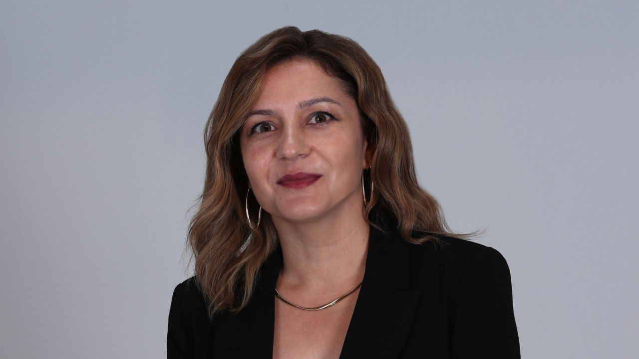 Kendine özgü duruş sergileyenlerin adresiyiz Kendine özgü duruş sergileyenlerin adresiyiz