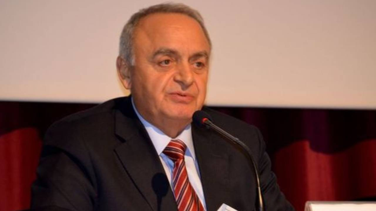 Eski İstihbarat Daire Başkanı Sabri Uzun'a Cumhurbaşkanı'na hakaretten dava Eski İstihbarat Daire Başkanı Sabri Uzun'a Cumhurbaşkanı'na hakaretten dava