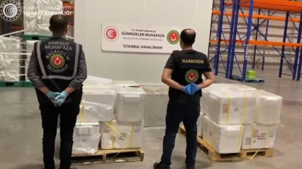 İstanbul Havalimanı’nda operasyon: 455 kilogram uyuşturucu yakalandı İstanbul Havalimanı’nda operasyon: 455 kilogram uyuşturucu yakalandı