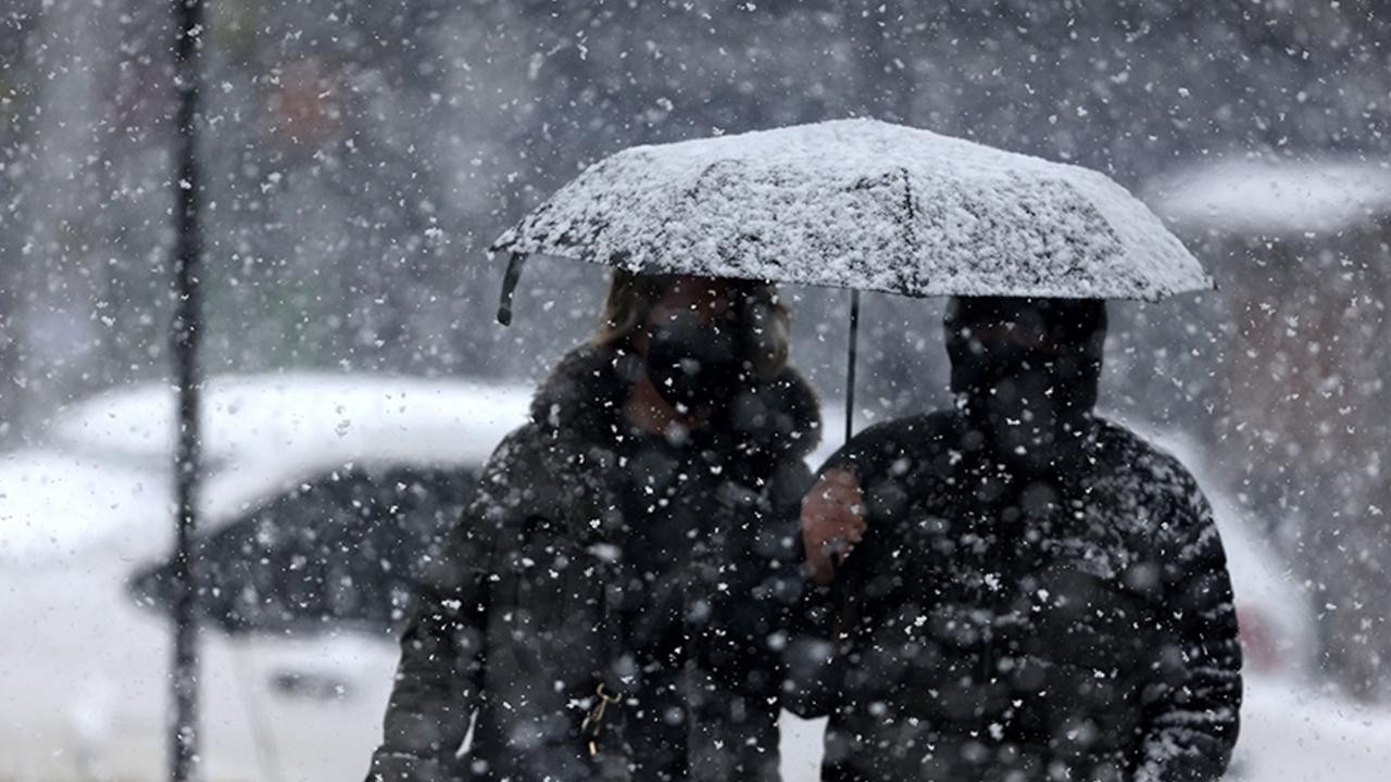 Yurtta sıcaklıklar düşüyor! Meteoroloji'den son rapor: Hangi illerde kar yağışı etkili olacak? Yurtta sıcaklıklar düşüyor! Meteoroloji'den son rapor: Hangi illerde kar yağışı etkili olacak?