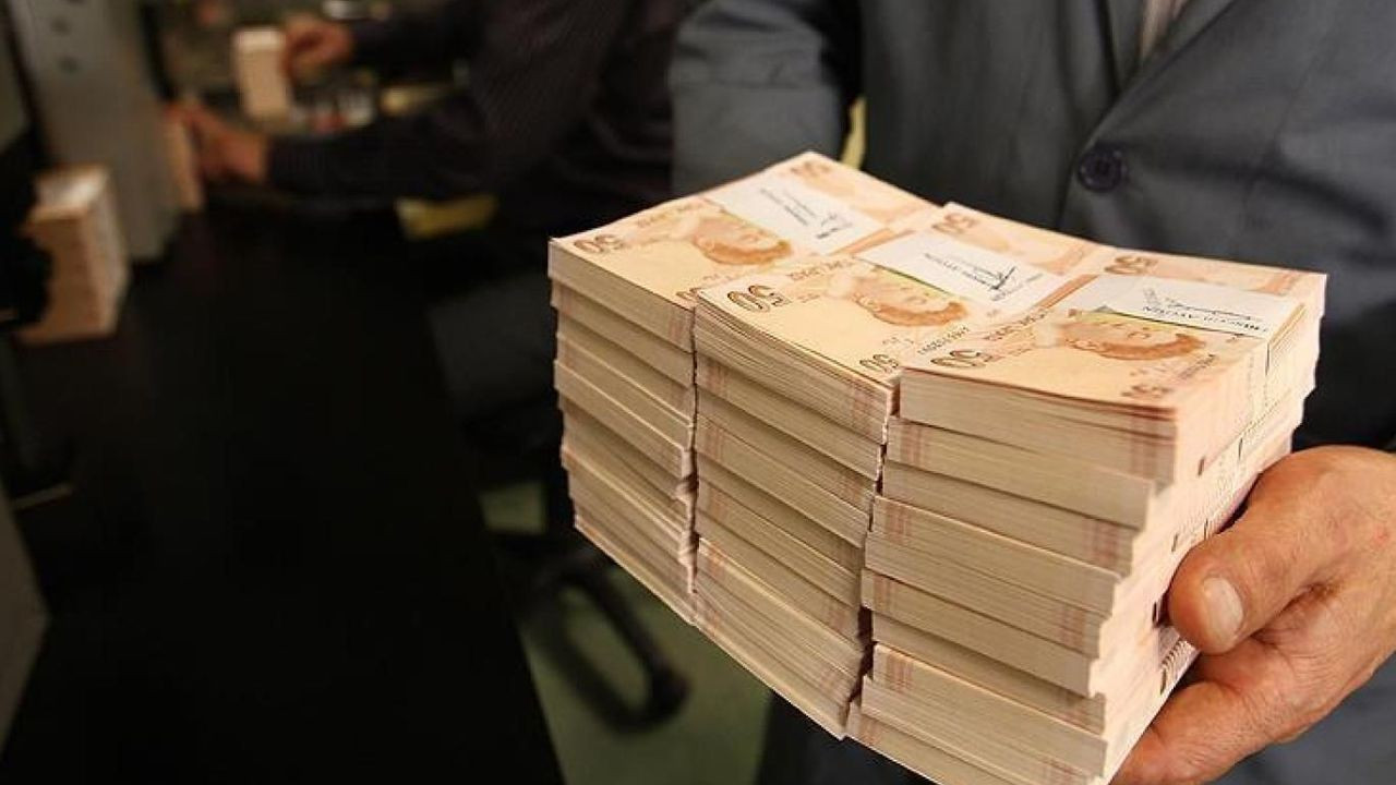 BES havuzunda toplam fon büyüklüğü mart itibarıyla 1,4 trilyon liraya yaklaştı BES havuzunda toplam fon büyüklüğü mart itibarıyla 1,4 trilyon liraya yaklaştı