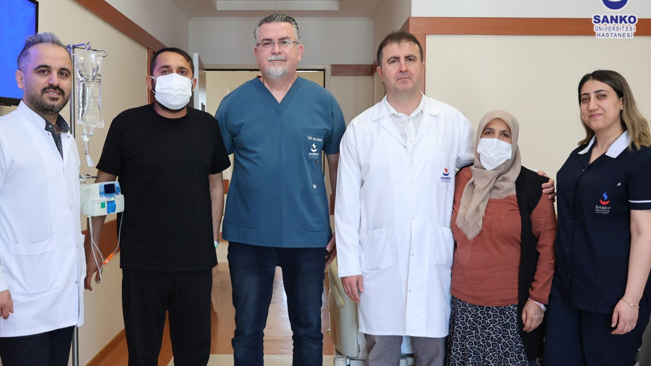 SANKO Üniversitesi Hastanesi'nde anneden oğluna ikinci hayat SANKO Üniversitesi Hastanesi'nde anneden oğluna ikinci hayat