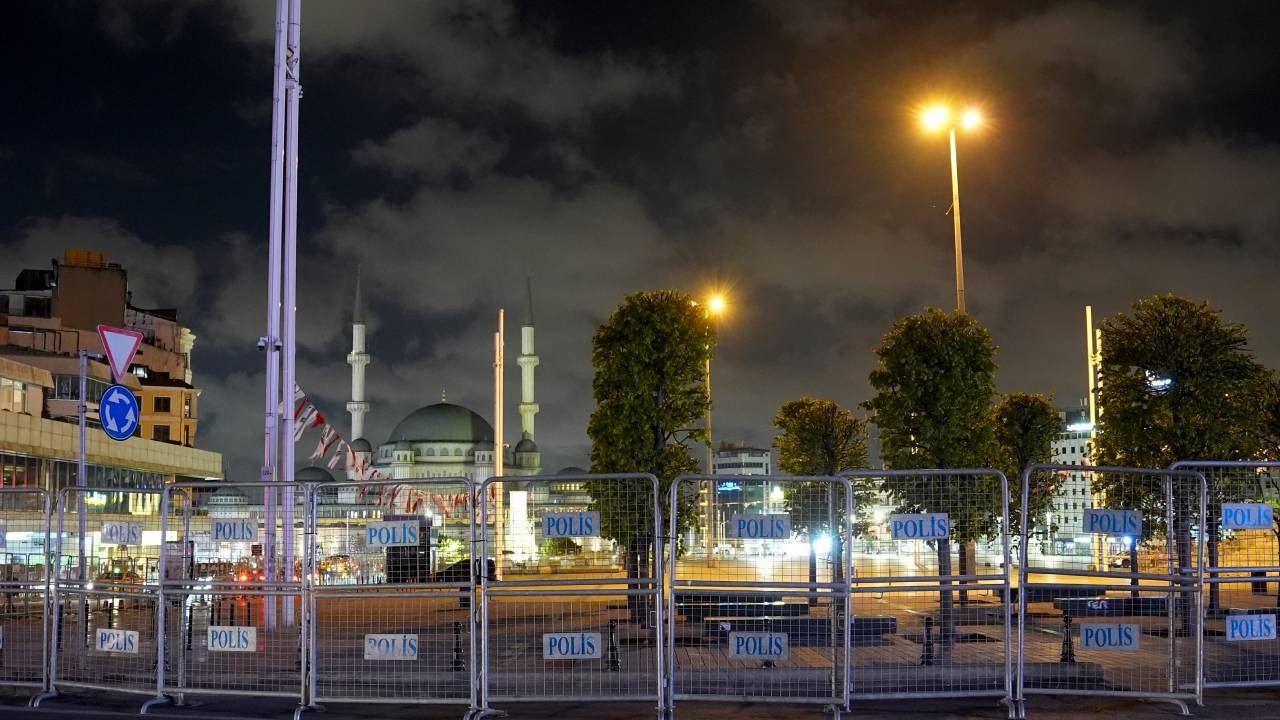 İstanbul'da 1 Mayıs önlemleri: Bazı yollar ve metro durakları kapatıldı! İşte kapalı yollar…
