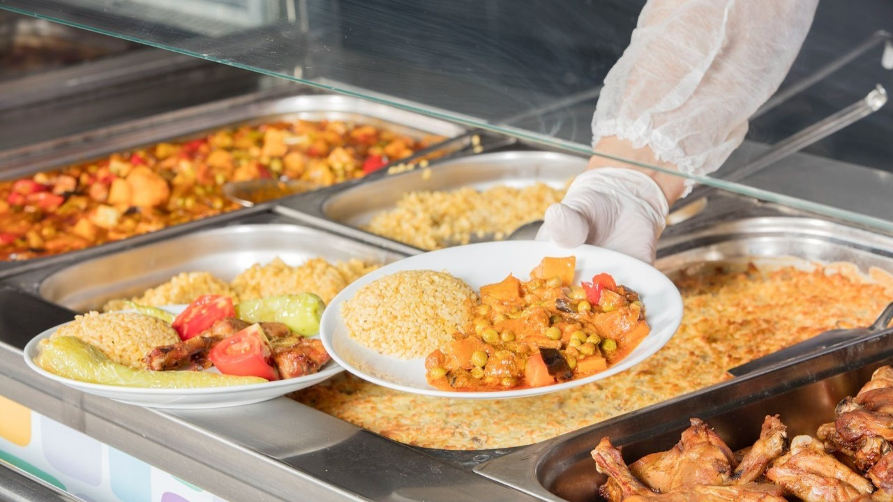 Pahalı yemek karta yansıdı Pahalı yemek karta yansıdı