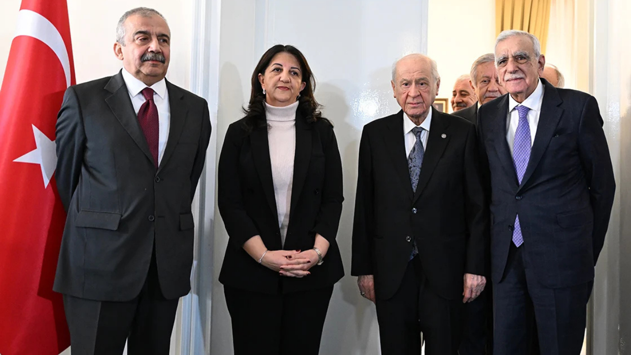 Terör örgütü PKK kendisini feshettiğini duyurdu: Bahçeli'nin çağrısıyla başlayan süreçte neler yaşandı? Terör örgütü PKK kendisini feshettiğini duyurdu: Bahçeli'nin çağrısıyla başlayan süreçte neler yaşandı?