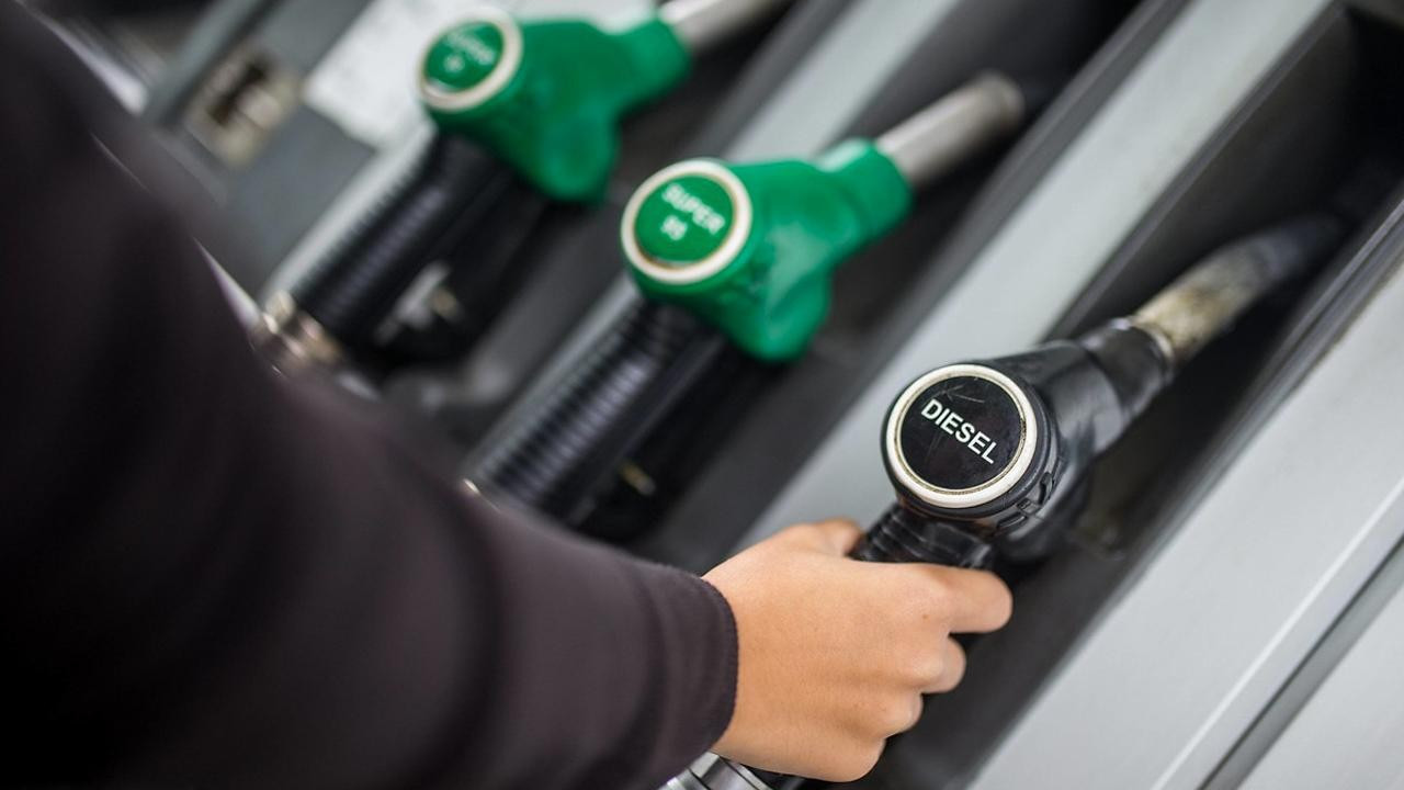 Akaryakıta zam geldi, tablo değişti: İşte 15 Mayıs 2025 güncel benzin, motorin ve LPG fiyatları Akaryakıta zam geldi, tablo değişti: İşte 15 Mayıs 2025 güncel benzin, motorin ve LPG fiyatları