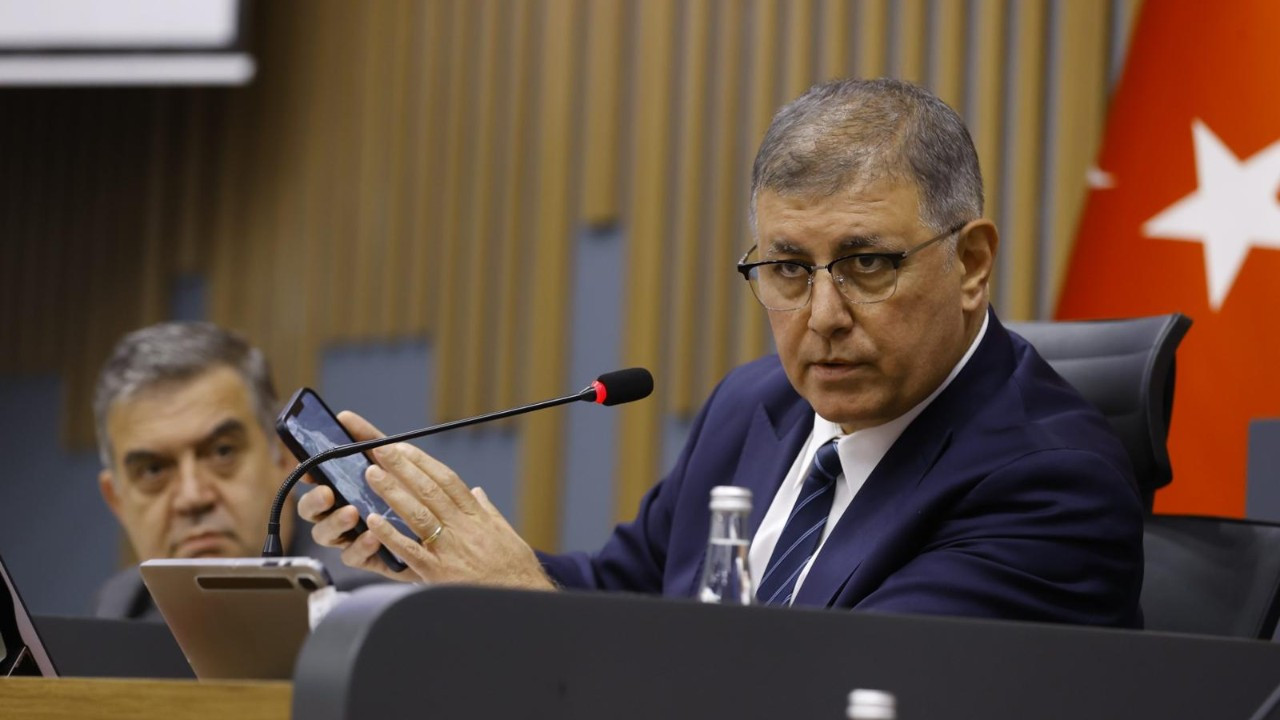 İBB Başkanı Dr. Cemil Tugay’dan “belediyelerde yetki paylaşımı”na tepki İBB Başkanı Dr. Cemil Tugay’dan “belediyelerde yetki paylaşımı”na tepki