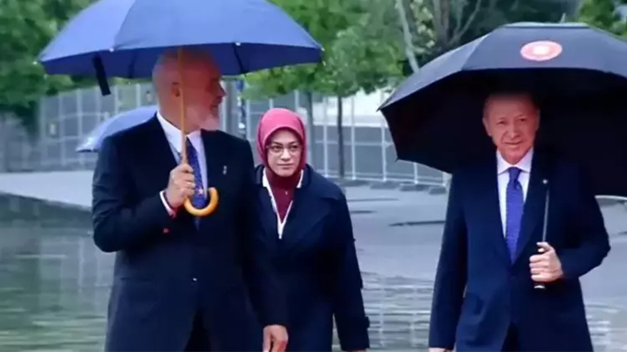 Cumhurbaşkanı Erdoğan Arnavutluk'ta: Tüm dünyaya barışı seslendireceğiz Cumhurbaşkanı Erdoğan Arnavutluk'ta: Tüm dünyaya barışı seslendireceğiz