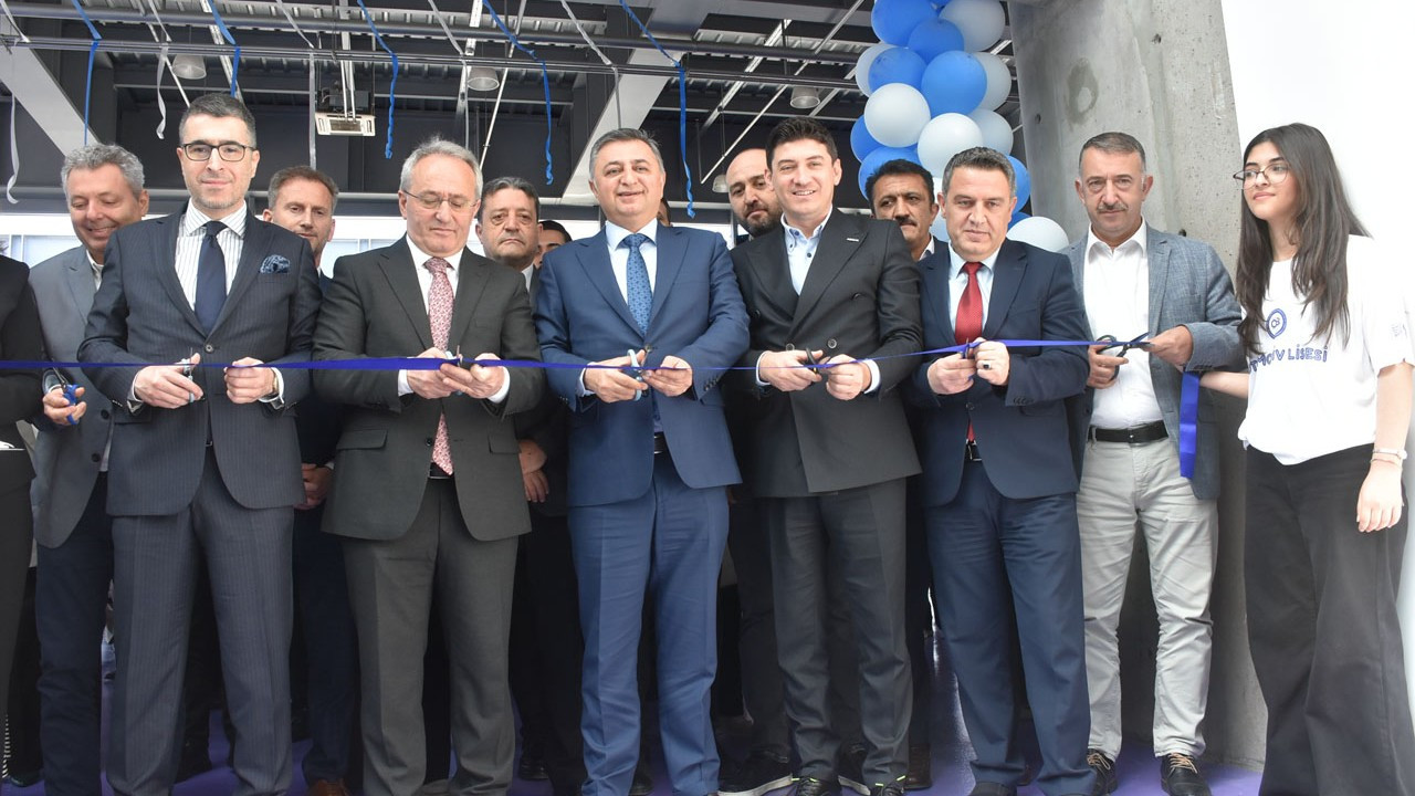 Türkiye'nin Otomotiv Geleceği: Otofest 'Milli Teknoloji Hamlesi' ile Güçleniyor!