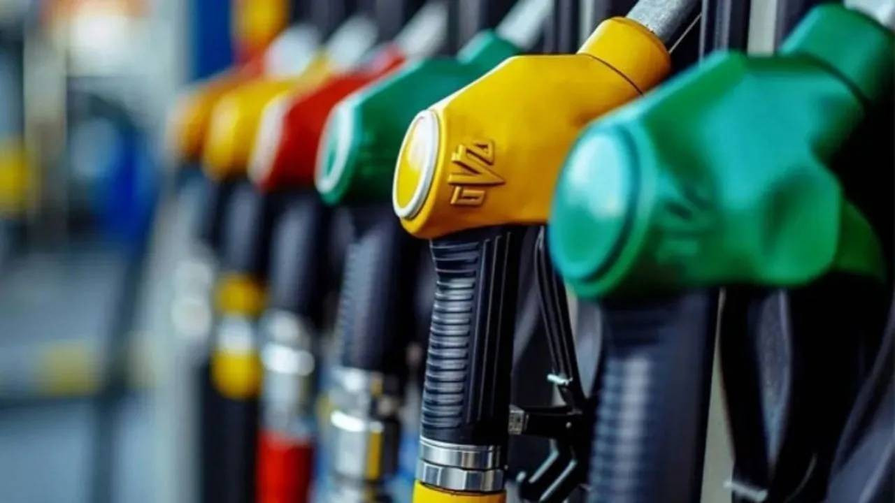 Benzin ve motorinde zam ya da indirim var mı? İşte 17 Mayıs 2025 güncel akaryakıt fiyatları Benzin ve motorinde zam ya da indirim var mı? İşte 17 Mayıs 2025 güncel akaryakıt fiyatları