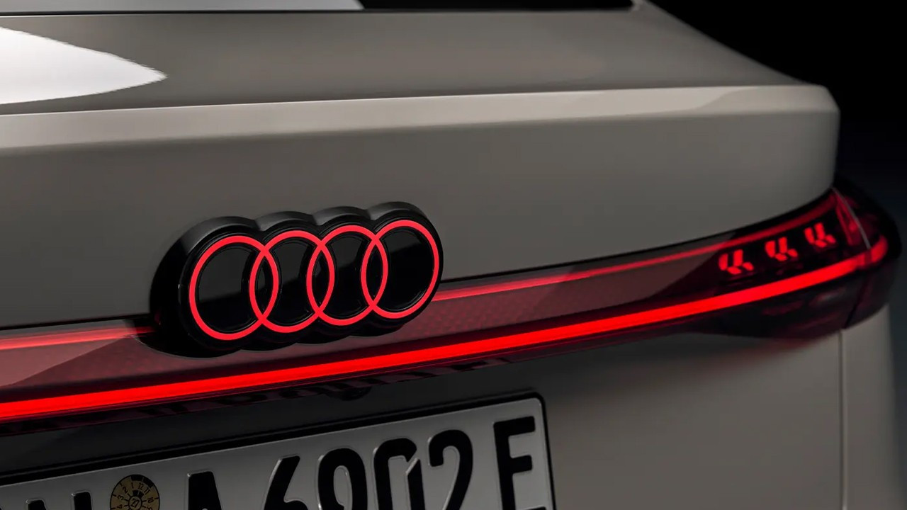 Fiyatıyla cep yakıyor! Audi, tam elektrikli yeni otomobilini Türkiye’de satışa çıkardı; muhteşem… Fiyatıyla cep yakıyor! Audi, tam elektrikli yeni otomobilini Türkiye’de satışa çıkardı; muhteşem…