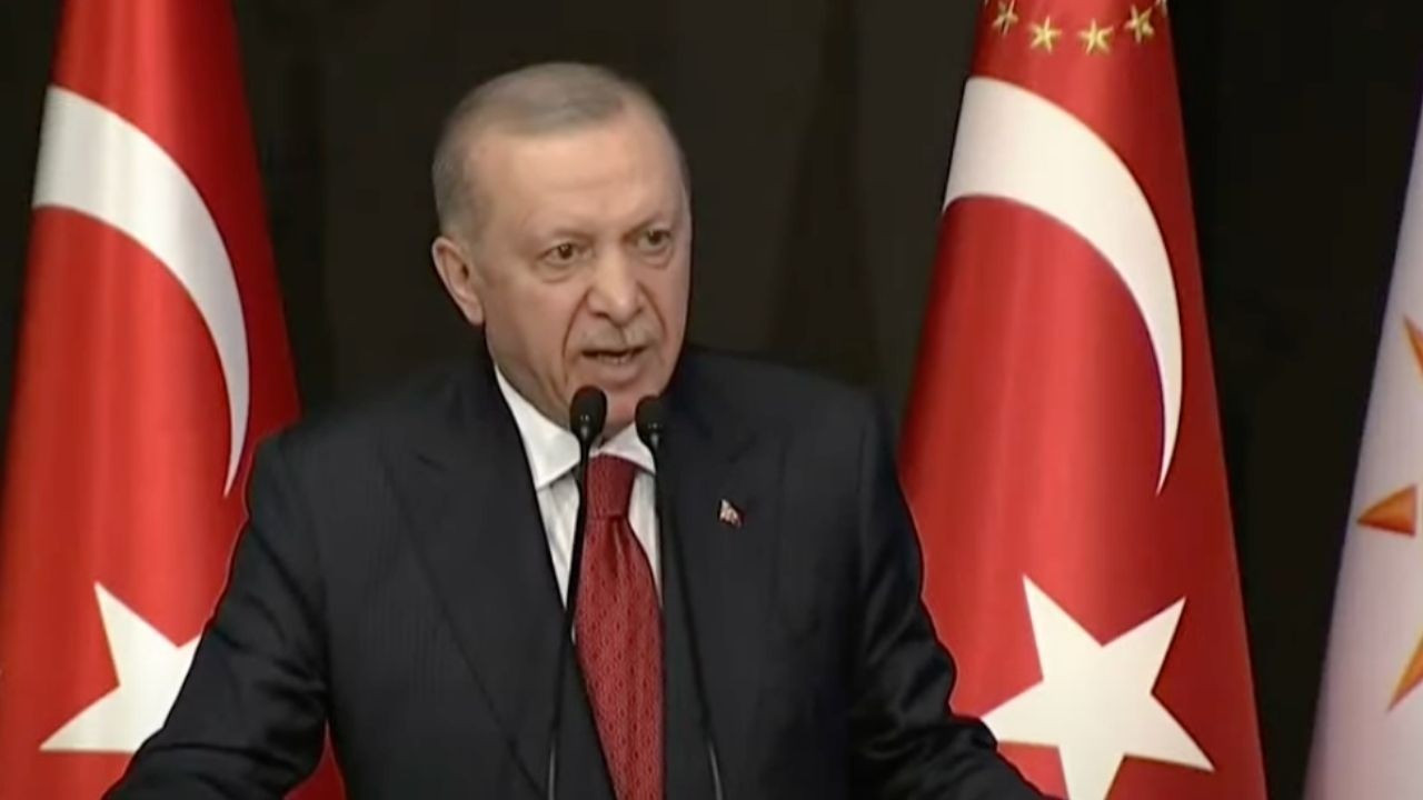 Cumhurbaşkanı Erdoğan tarihi adım diyerek duyurdu: 4 ülke arasında yeni elektrik hattı Cumhurbaşkanı Erdoğan tarihi adım diyerek duyurdu: 4 ülke arasında yeni elektrik hattı