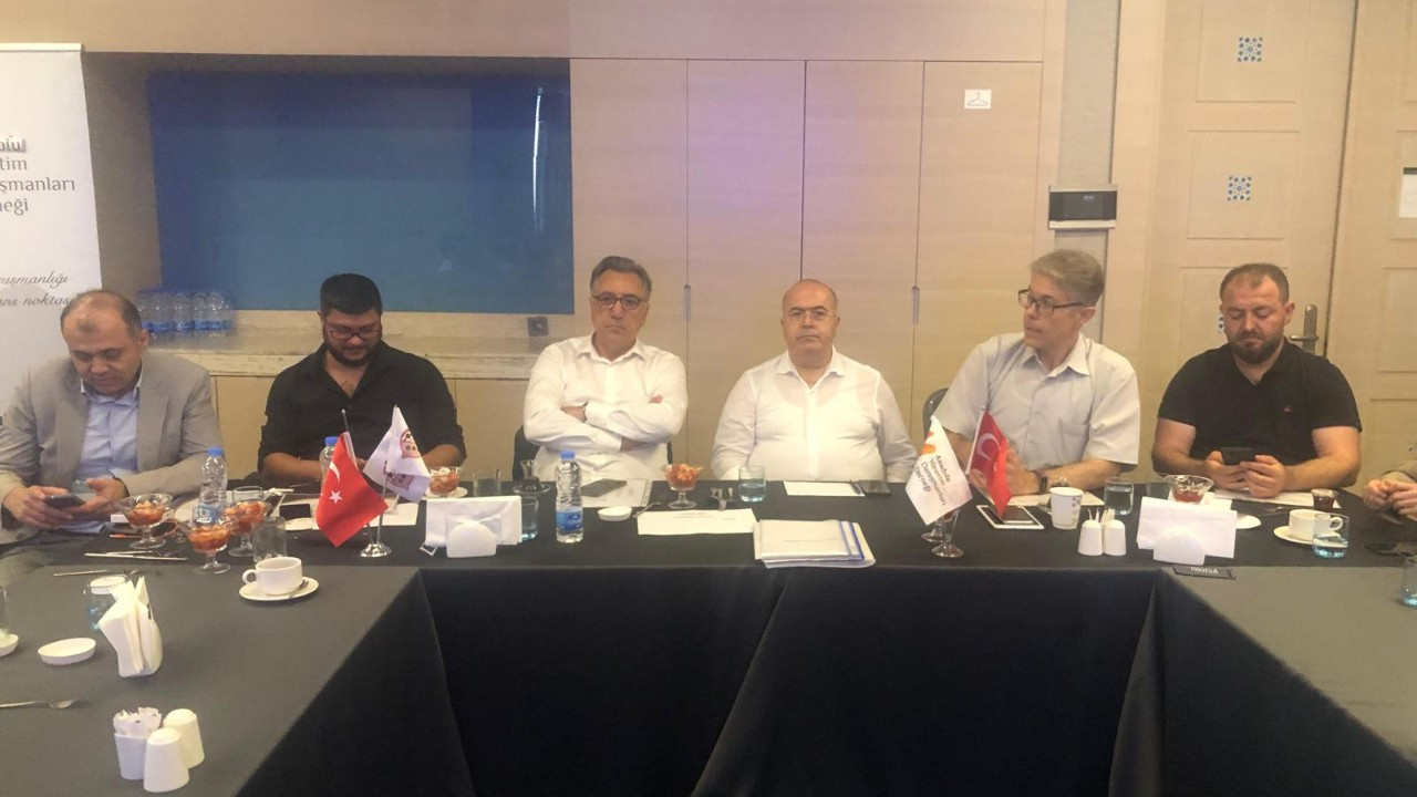Mersin İstişare Kulübü, dijitalleşme ve yapay zekâyı tartıştı
