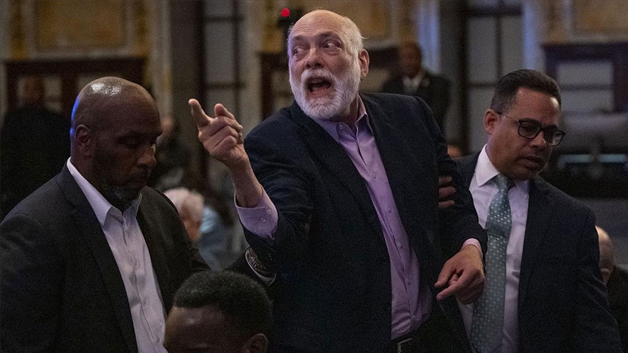 Filistin destekçileri, ABD Senatosu Azınlık Lideri Schumer’u protesto etti