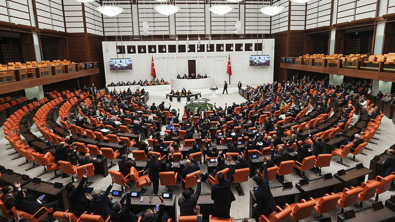 ‘İkinci Anayasa Komisyonu' akademisyenlerden oluşacak ‘İkinci Anayasa Komisyonu' akademisyenlerden oluşacak