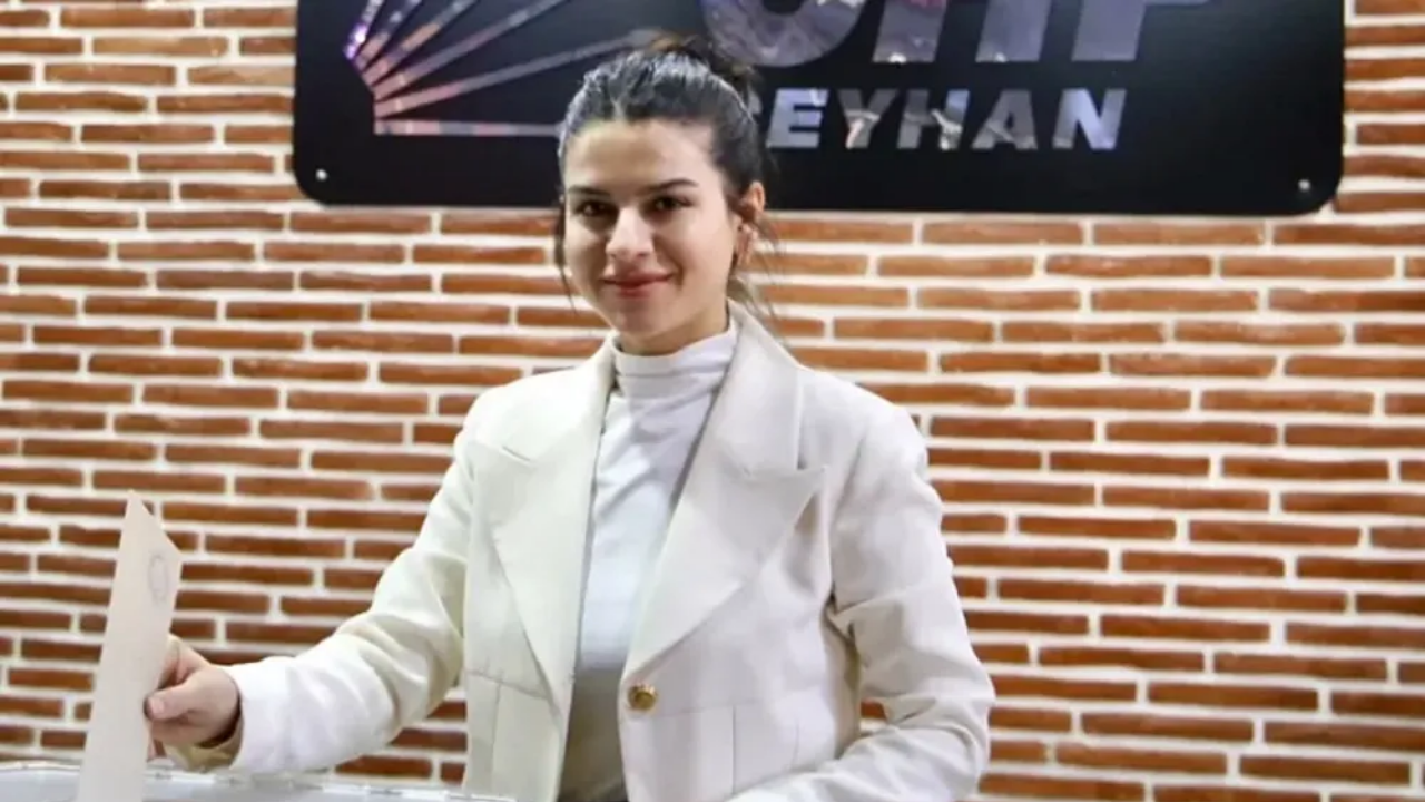 Ceyhan Belediyesi'nde Başkan Vekilliğini CHP'li aday kazandı Ceyhan Belediyesi'nde Başkan Vekilliğini CHP'li aday kazandı