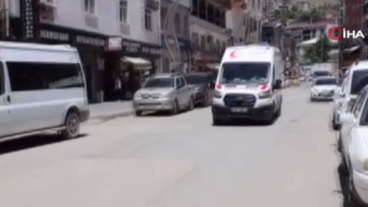 Irak sınırında askeri araç kaza yaptı: 8 asker yaralandı Irak sınırında askeri araç kaza yaptı: 8 asker yaralandı