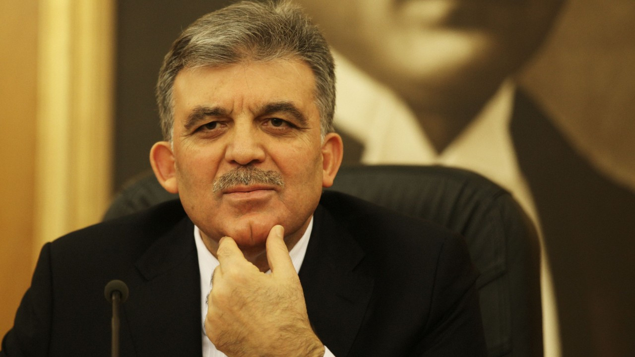Abdullah Gül'den 'sahte video' uyarısı: Şikayette bulundum Abdullah Gül'den 'sahte video' uyarısı: Şikayette bulundum