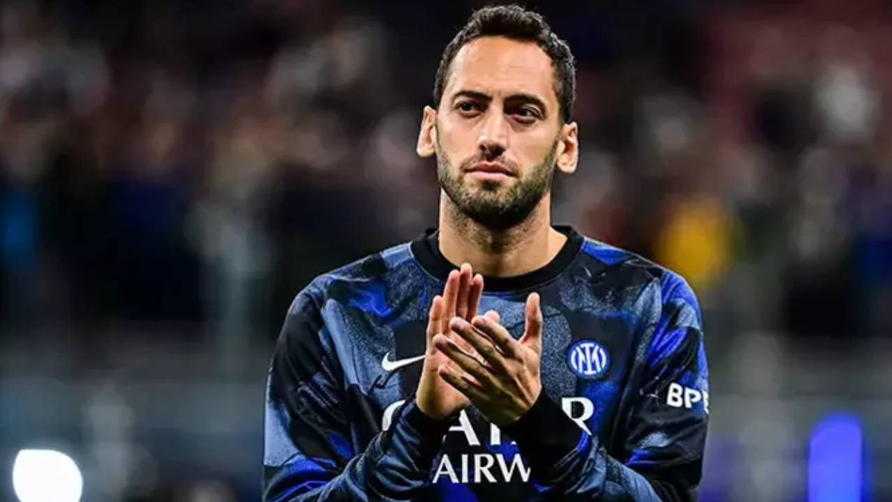 Inter'de kriz! Hakan Çalhanoğlu'ndan açıklama: Tarih, her zaman dimdik duranları hatırlar Inter'de kriz! Hakan Çalhanoğlu'ndan açıklama: Tarih, her zaman dimdik duranları hatırlar