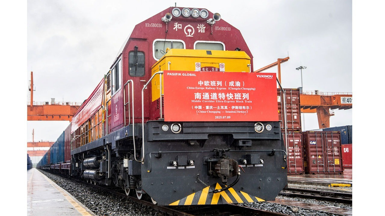 Pasifik Eurasia ve China Railway’in yaptıkları anlaşmanın ilk trenleri Chonging ve Chengdu’dan yola çıktı Pasifik Eurasia ve China Railway’in yaptıkları anlaşmanın ilk trenleri Chonging ve Chengdu’dan yola çıktı