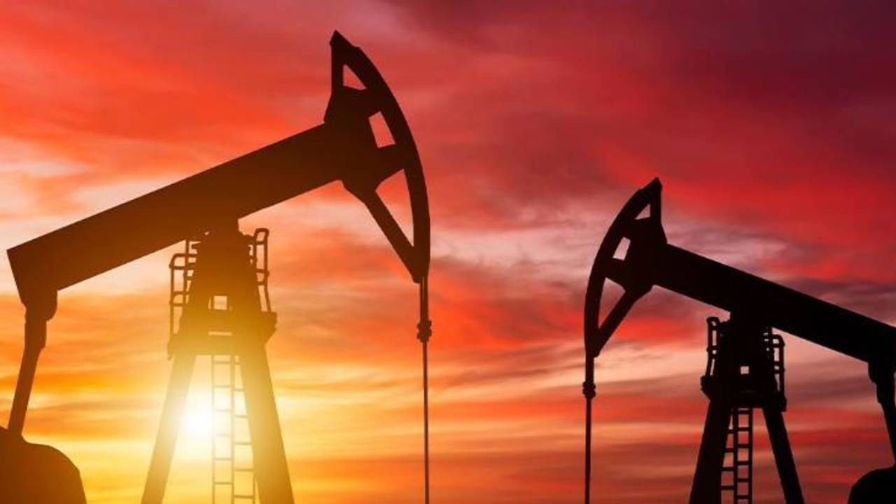 IEA: Petrol talep artışı 14 yılın en düşük seviyesinde olacak IEA: Petrol talep artışı 14 yılın en düşük seviyesinde olacak