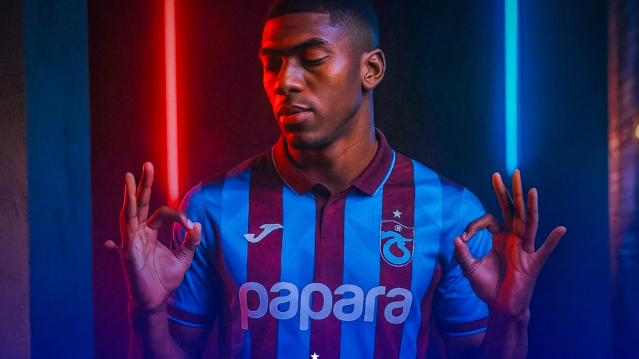 Brezilyalı golcü Trabzonspor’da! Felipe Augusto ile imzalar atıldı Brezilyalı golcü Trabzonspor’da! Felipe Augusto ile imzalar atıldı