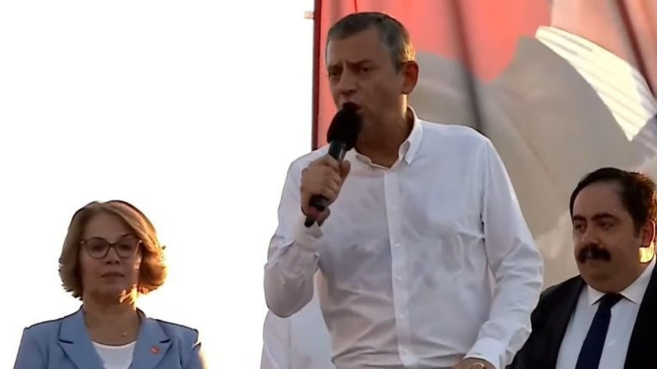 Özgür Özel: Darbe Cumhurbaşkanı adayı Ekrem İmamoğlu’na yapıldı Özgür Özel: Darbe Cumhurbaşkanı adayı Ekrem İmamoğlu’na yapıldı
