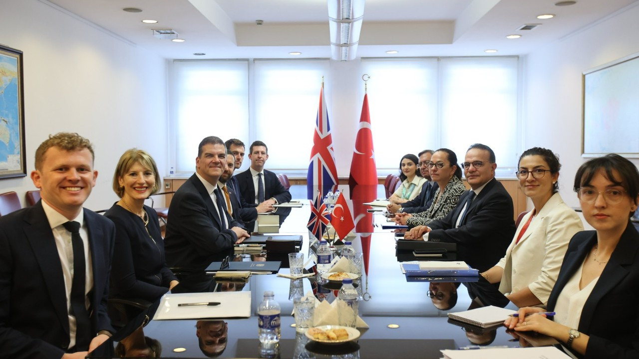 Dışişleri Bakan Yardımcısı Kemal Bozay, Oliver Robbins ile görüştü Dışişleri Bakan Yardımcısı Kemal Bozay, Oliver Robbins ile görüştü