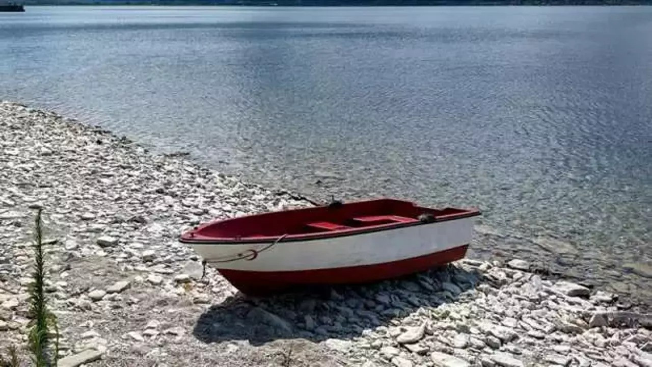 Sapanca gölü alarm veriyor: 2 yılda 60 milyon metreküp su kaybı Sapanca gölü alarm veriyor: 2 yılda 60 milyon metreküp su kaybı