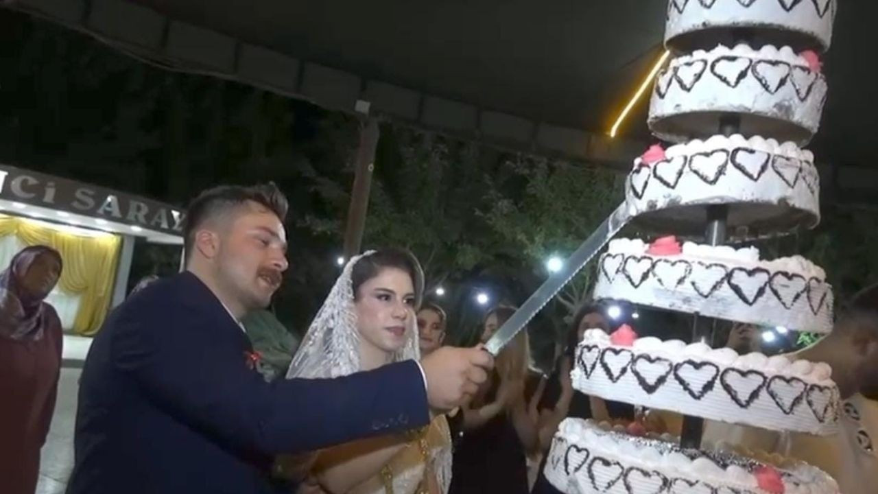Düğün kâbusa döndü! 60 kişi pastadan zehirlendi Düğün kâbusa döndü! 60 kişi pastadan zehirlendi