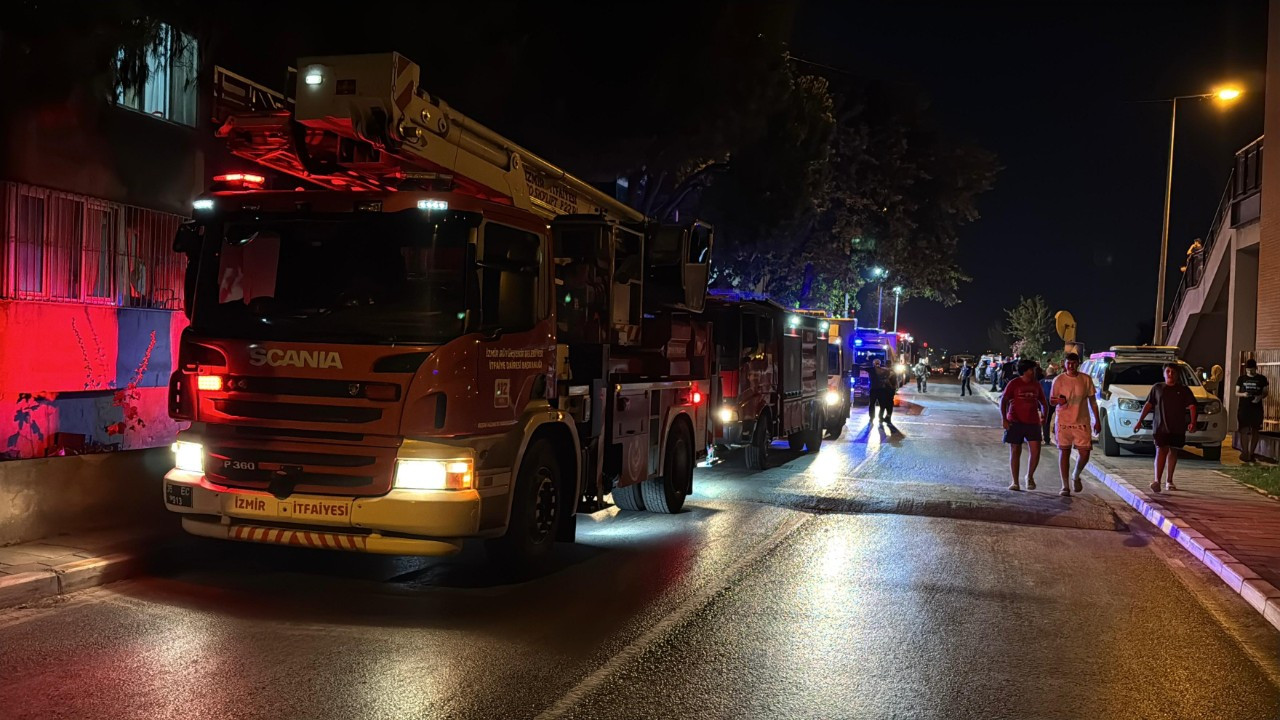 İzmir’de özel bakım merkezinde yangın: 12 engelli hastaneye kaldırıldı İzmir’de özel bakım merkezinde yangın: 12 engelli hastaneye kaldırıldı