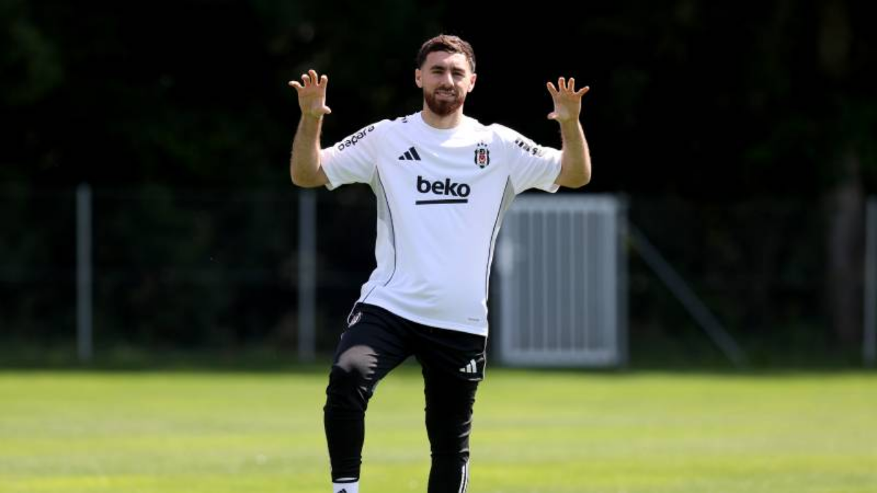 Orkun Kökçü, Beşiktaş formasıyla ilk idmanına çıktı Orkun Kökçü, Beşiktaş formasıyla ilk idmanına çıktı