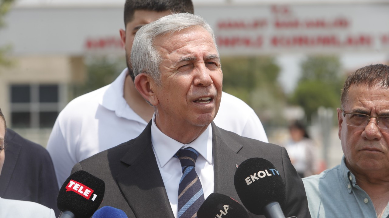 ABB Başkanı Yavaş, Muhittin Böcek'i cezaevinde ziyaret etti ABB Başkanı Yavaş, Muhittin Böcek'i cezaevinde ziyaret etti