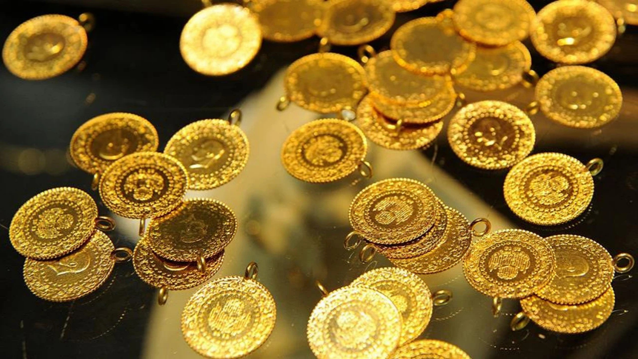Çeyrek, gram ve yarım altın fiyatları bugün ne kadar? (18 Temmuz 2025 güncel altın satış fiyatları) Çeyrek, gram ve yarım altın fiyatları bugün ne kadar? (18 Temmuz 2025 güncel altın satış fiyatları)