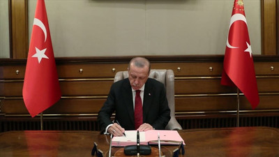 Cumhurbaşkanı Erdoğan 12 üniversiteye rektör ataması yaptı