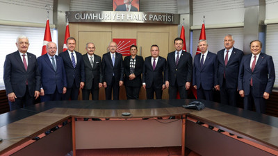 Kılıçdaroğlu, CHP'li başkanlarla bir araya geldi