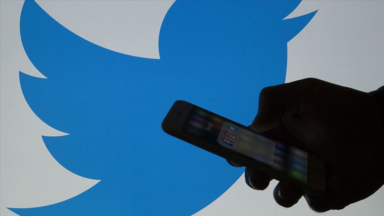 Twitter'da ayrılık: Teknik aksaklık istifa getirdi