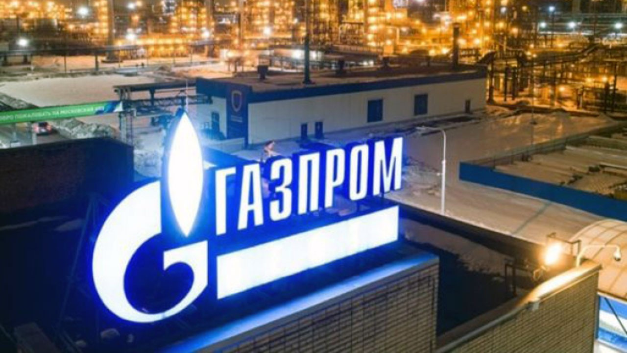 Gazprom ilk defa Kuzey Deniz Yolu üzerinden kendi LNG'sini sevk etti