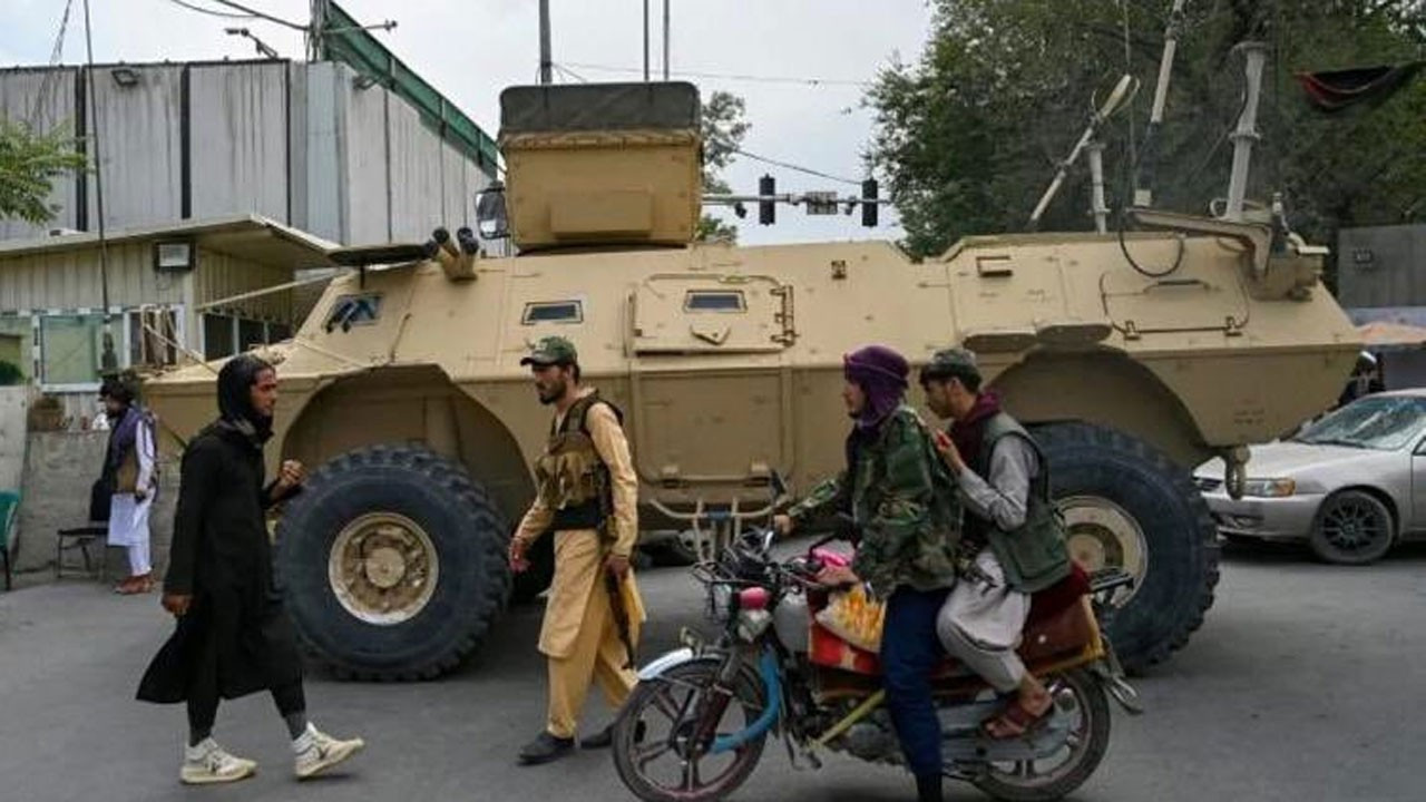 ABD'nin milyar dolarlık silahı Taliban'a kaldı