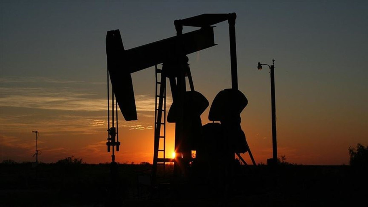 ABD'nin ticari ham petrol stoku 1,6 milyon varil arttı